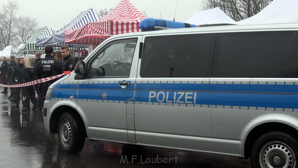 Razzia Wochenmarkt Autokino Porz Eil Rudolf Dieselstr (TK) P02.jpg